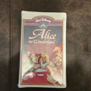 Walt Disney’s Alice in Wonderland (Masterpiece) VHS